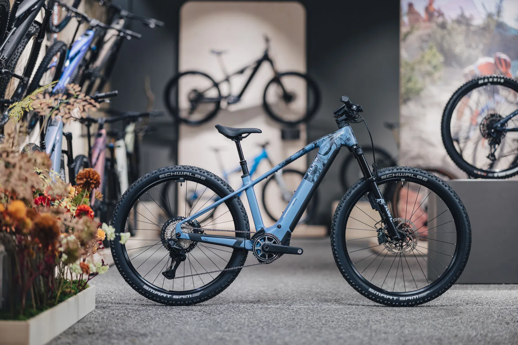 Reaction Hybrid SLT 800